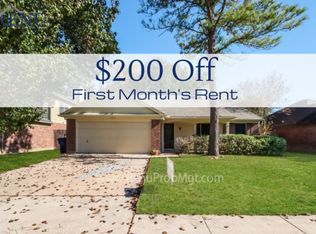 13814 Hallfield Dr, Houston, TX 77014