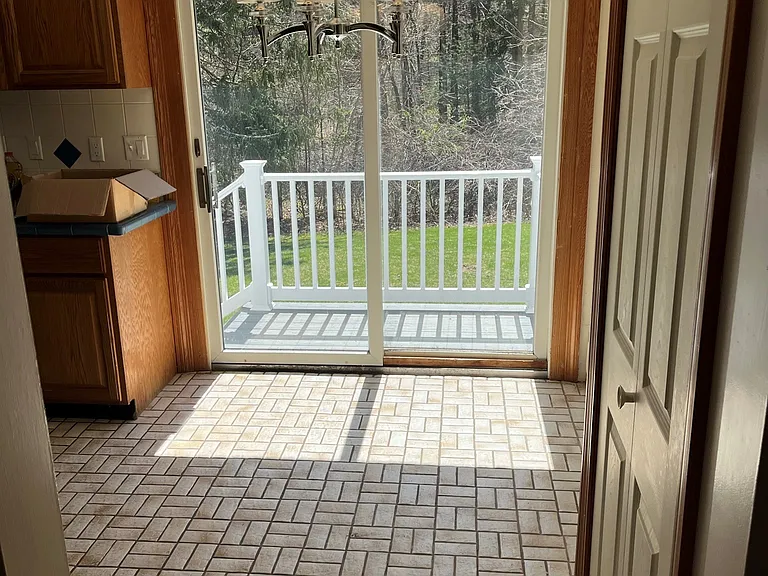 7 Rosewood Ave — Photo 10