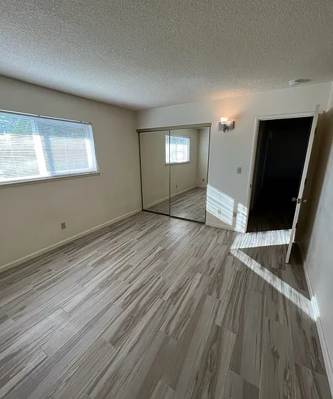 7560 Valley Vista Ave — Photo 13