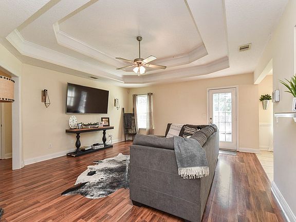 5th image of 189 Carson St NE