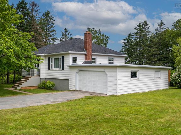 2nd image of 712 Herring Cove Rd