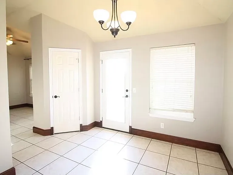2120 Fair Meadow Dr — Photo 12