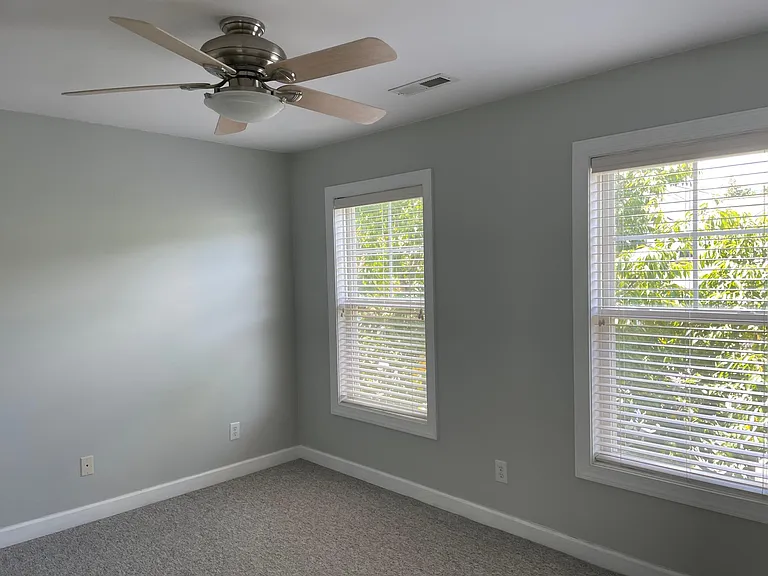 1720 Clay Dr — Photo 36
