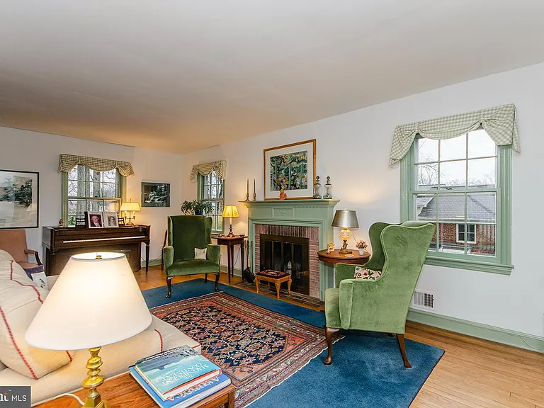 1308 Tracy Pl — Photo 14