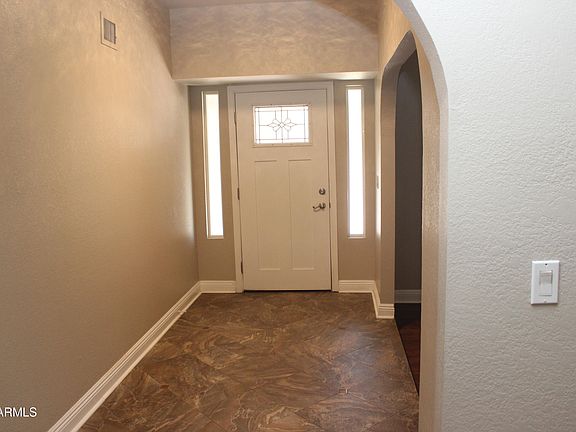 5th image of 5922 E VOLTAIRE Avenue