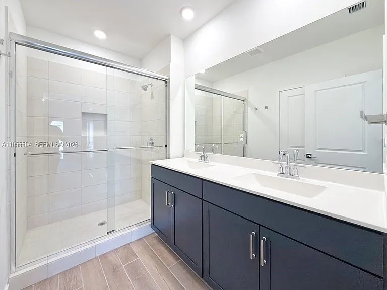 184 NE 13th Ter #0 — Photo 16