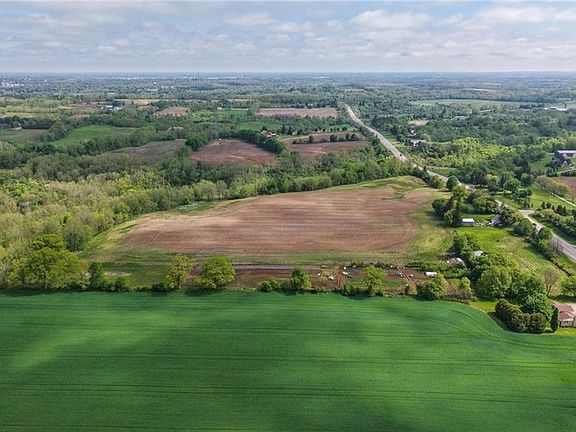 4th image of 149 Cockshutt Rd