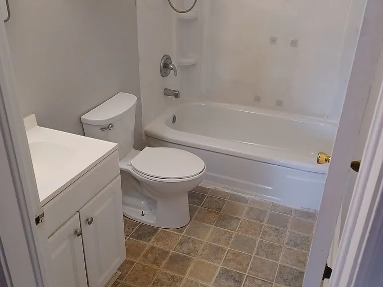 511 Houston St — Photo 15