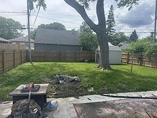 2nd image of 716 Indiana STREET
