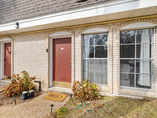 2020 Continental Ave APT 144, Tallahassee, FL 32304