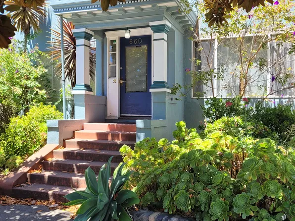 660 54th St APT 2, Oakland, CA 94609