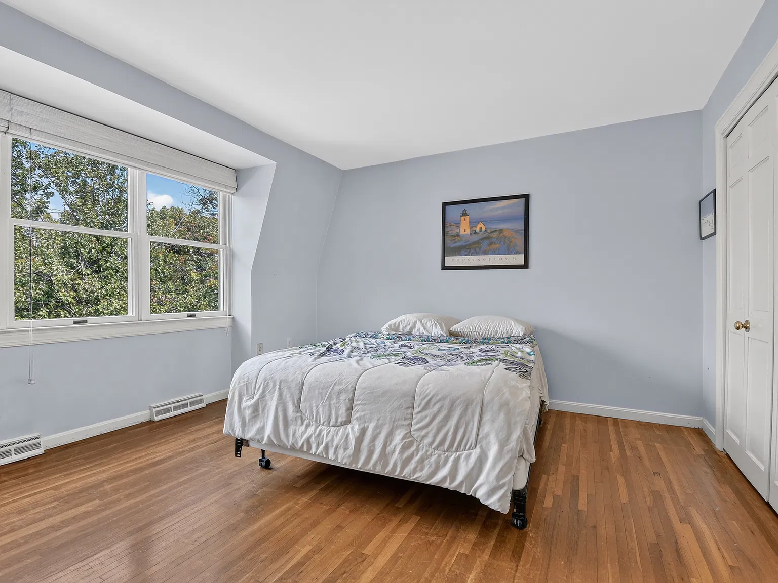 1 bed, 3.5 bath, 2608 sqft, $1,570 — Photo 1