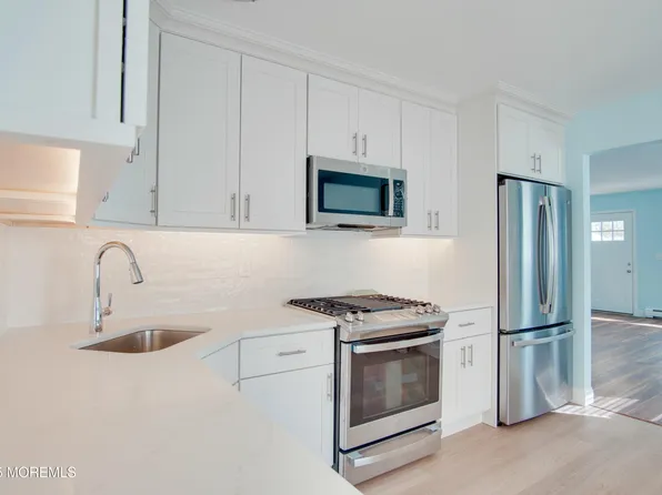 17 Sweet Williams Court, Toms River, NJ 08755