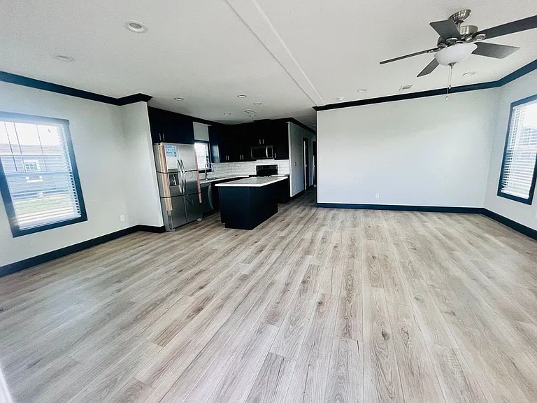 Dwelling at New Braunfels — Photo 84