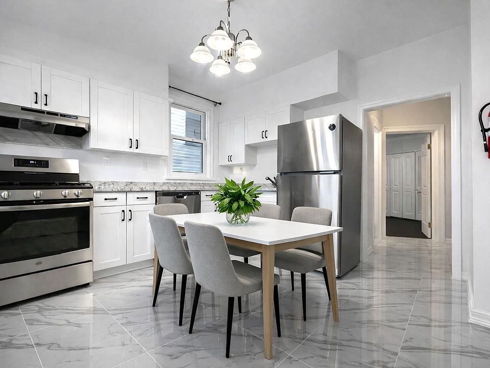 1st image of 304 Fulton Ave APT 2