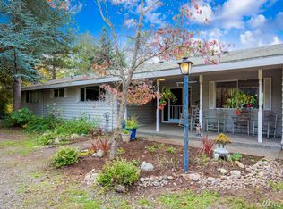 451 Wood Ave SW, Bainbridge Island, WA 98110