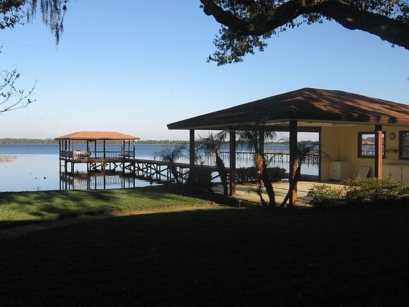 Dock/Gazebo on Lake Lizzie
