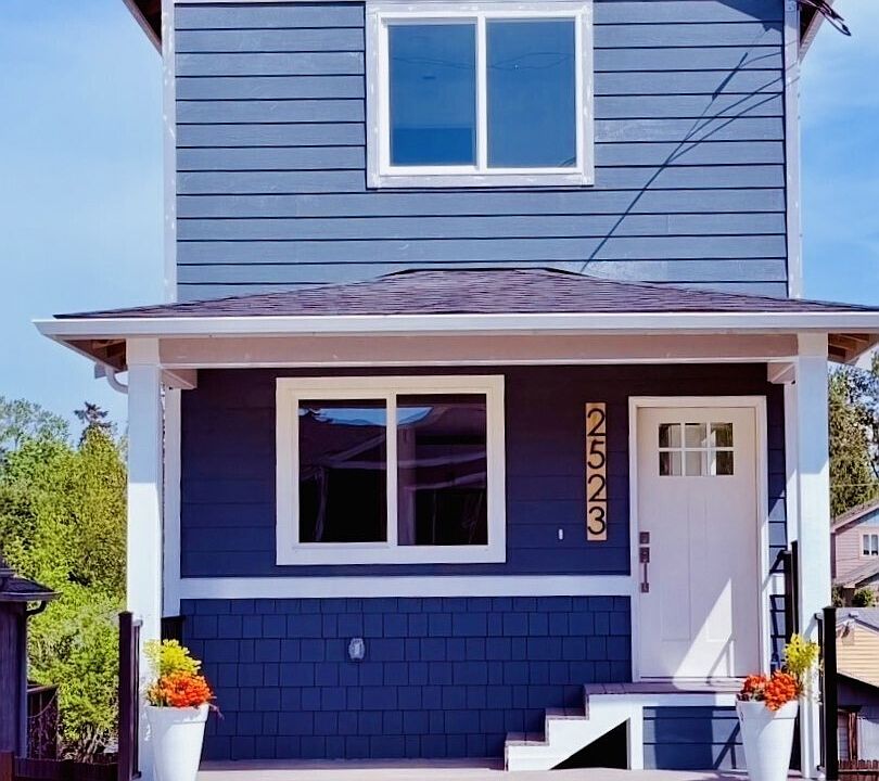 1st image of 2523 58th Avenue NE