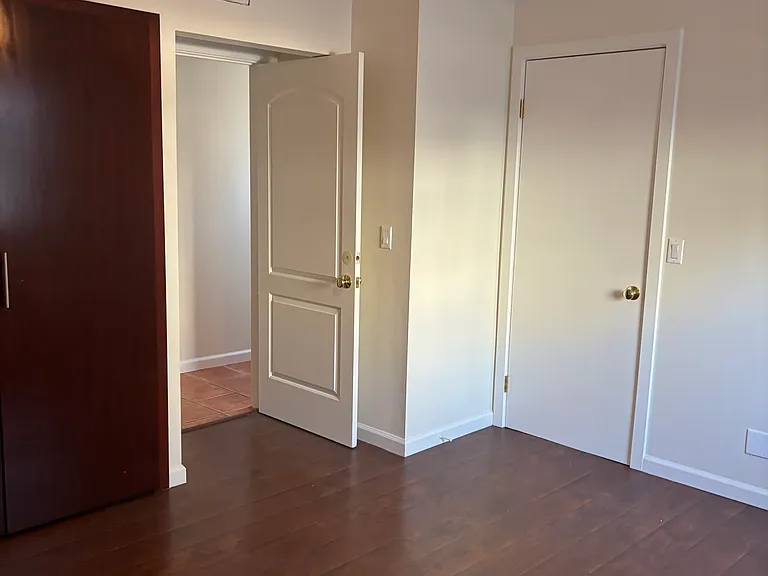 11241 Peach Grove St — Photo 20