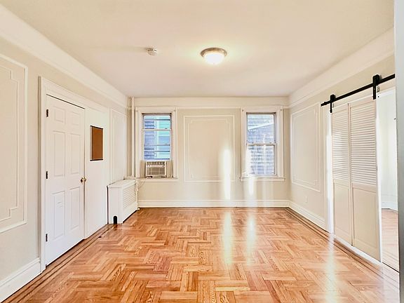 2nd image of 286 Fulton Ave #3