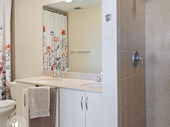 2nd image of 511 Lucerne Ave APT 520