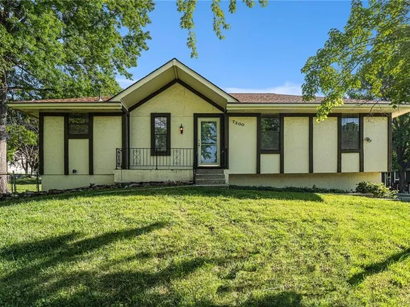 7300 NW 78th St, Kansas City, MO 64152