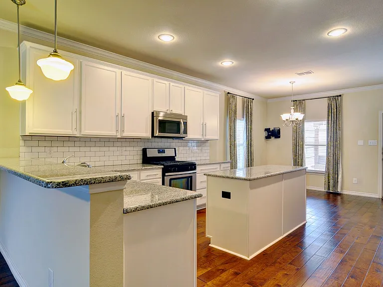 3409 Hamilton Ave — Photo 5