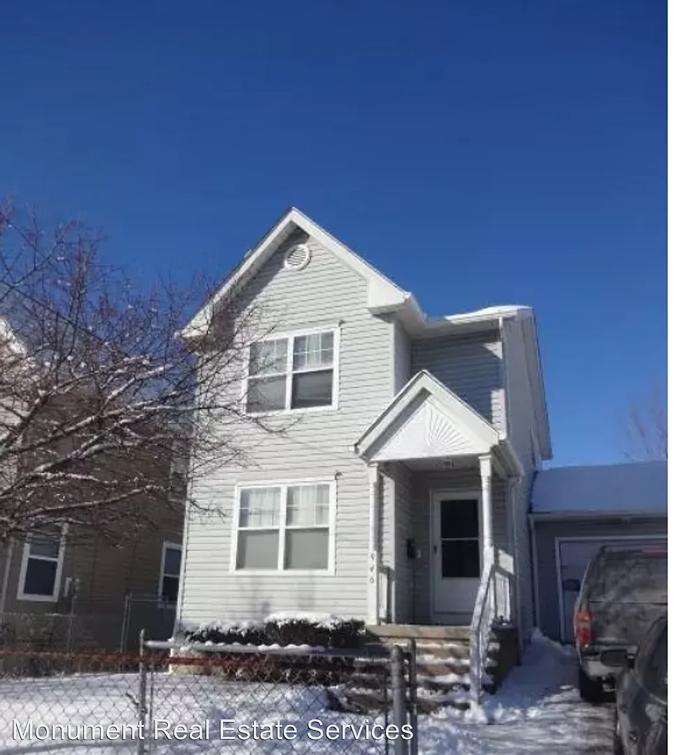 946 Lakeview Rd photo 1