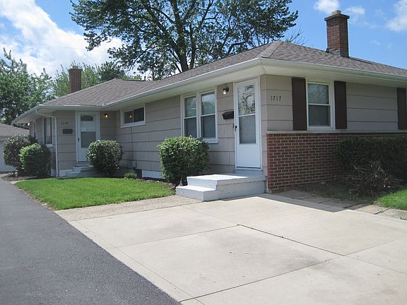 3rd image of 1717 Carolyn Ave