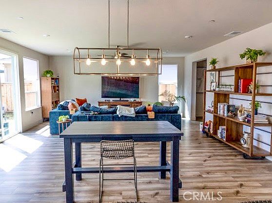 3rd image of 961 Carroll Way