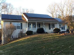 371 Brookfield Rd, Brimfield, MA 01010