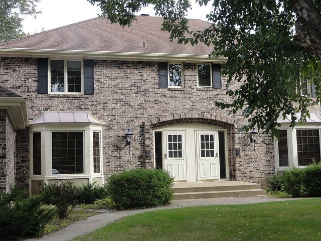 This clean and move-in ready Twin Home is located just two b