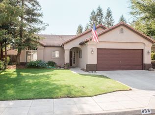 858 Coventry Ave, Clovis, CA 93611