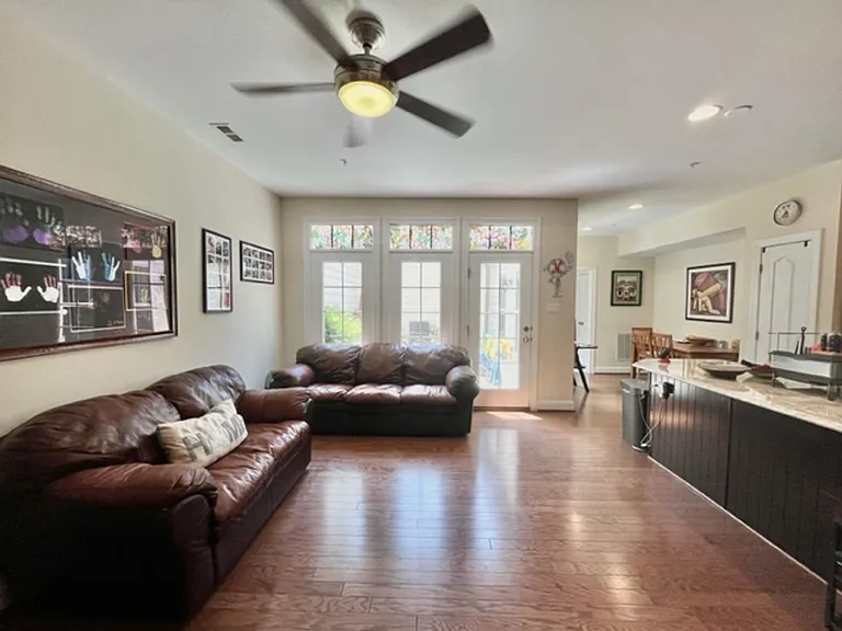 11217 Terrace Ln — Photo 3