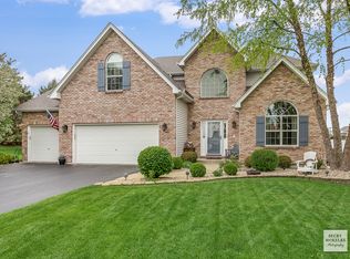 297 Morgan Valley Dr, Oswego, IL