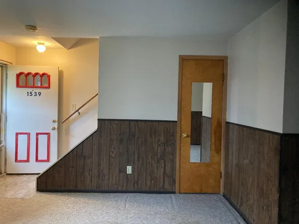 1539 Severn Ln, Wickliffe, OH 44092