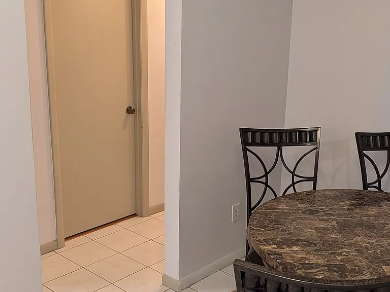 2585 Saint Michel Ave — Photo 15