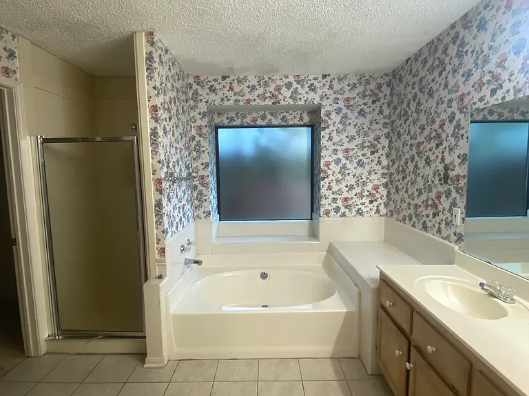 1703 Tanglewood Dr — Photo 22