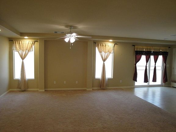 4th image of 6753 Philharmonic Ave