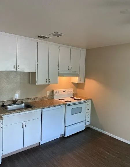 2635 Alhambra Blvd #A — Photo 8