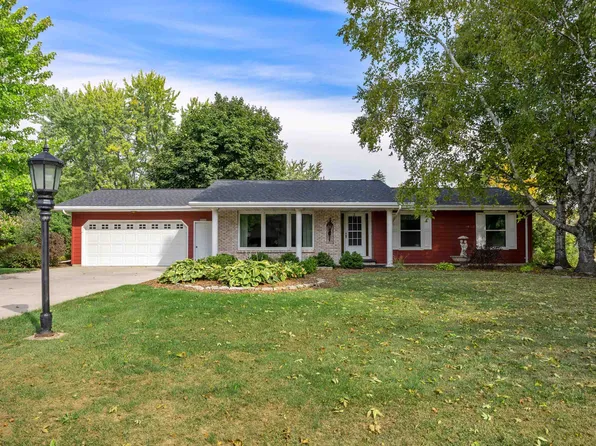 W3712 Highview Dr, Appleton, WI 54913