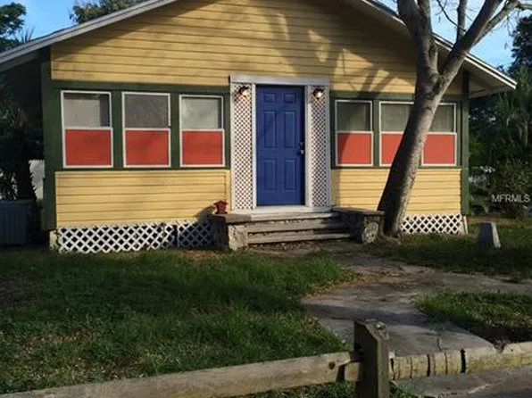1443 15th St W, Bradenton, FL 34205