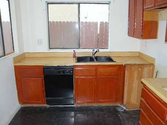 048-462339-kitchen-22998988