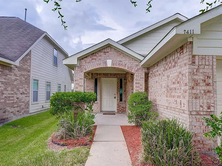 7411 Kransburg Ranch Dr — Photo 4