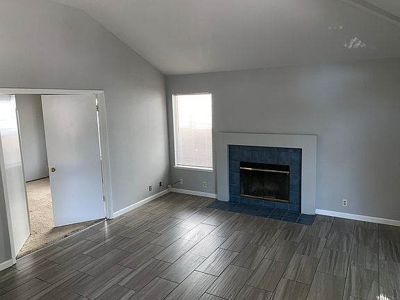 5th image of 557 Independence Dr