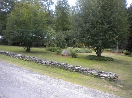3rd image of 25 Bartlett Ln