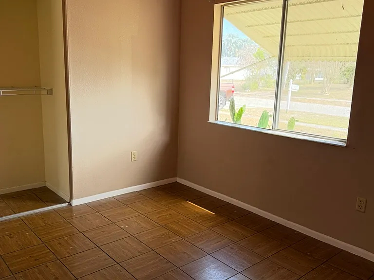 2781 Greendale Rd — Photo 11