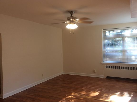 5th image of 440 W Sedgwick St APT D121