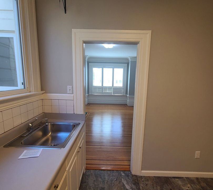 1st image of 1845 Larkin St #5