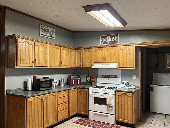 5th image of 684 Crossroads Church Rd